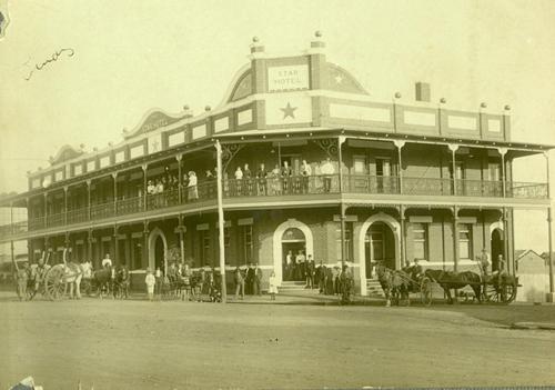 Historic Star And Station Masters House Narrandera
